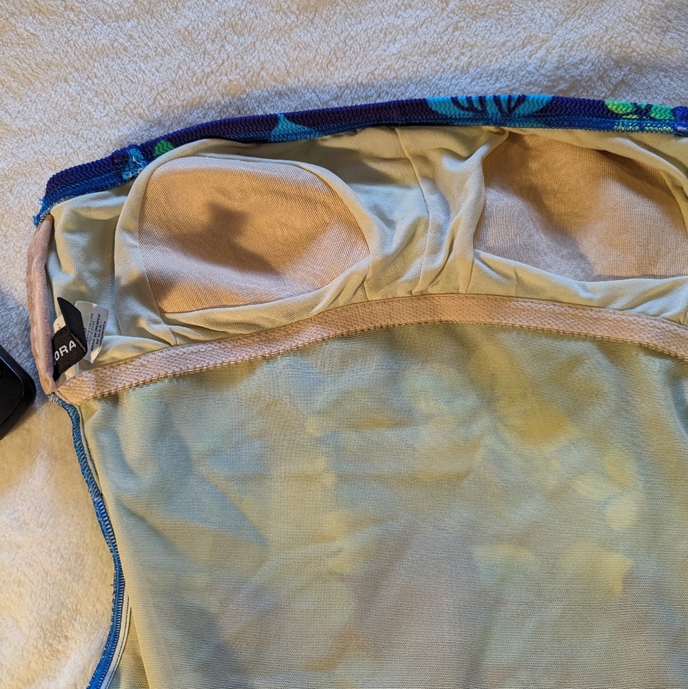 Bathing Suit - Picture 3 of 6